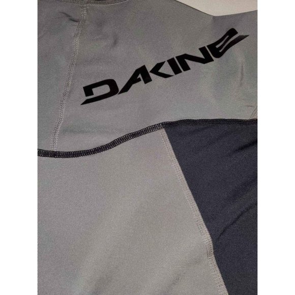 Dakine Mens Small Short Sleeve Swim Surf  Shirt UPF 50+ Sun Protection Logos SfP - Picture 7 of 10